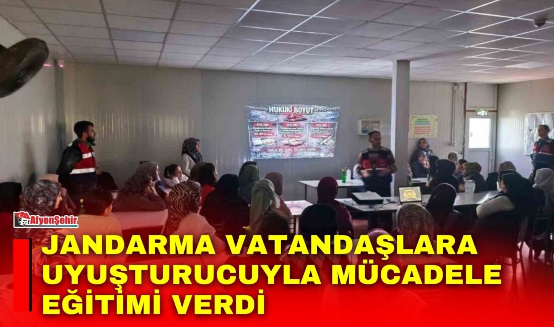 Jandarma vatandaşlara uyuşturucuyla mücadele eğitimi verdi Afyonkarahisar İl Jandarma Komutanlığı tarafından Sinanpaşa ilçesinde 113 vatandaşa uyuşturucuyla