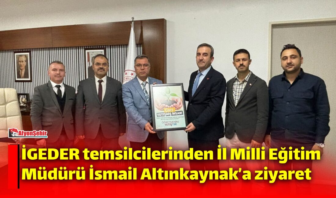 İstanbul Gönüllü Eğitimciler Derneği (İGEDER) İl Temsilcisi Ali Yıldırım ve