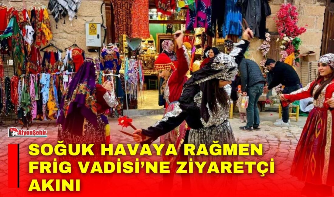 Afyonkarahisar’ın İhsaniye ilçesine bağlı tarihi Ayazini köyü, havaların soğumasına rağmen