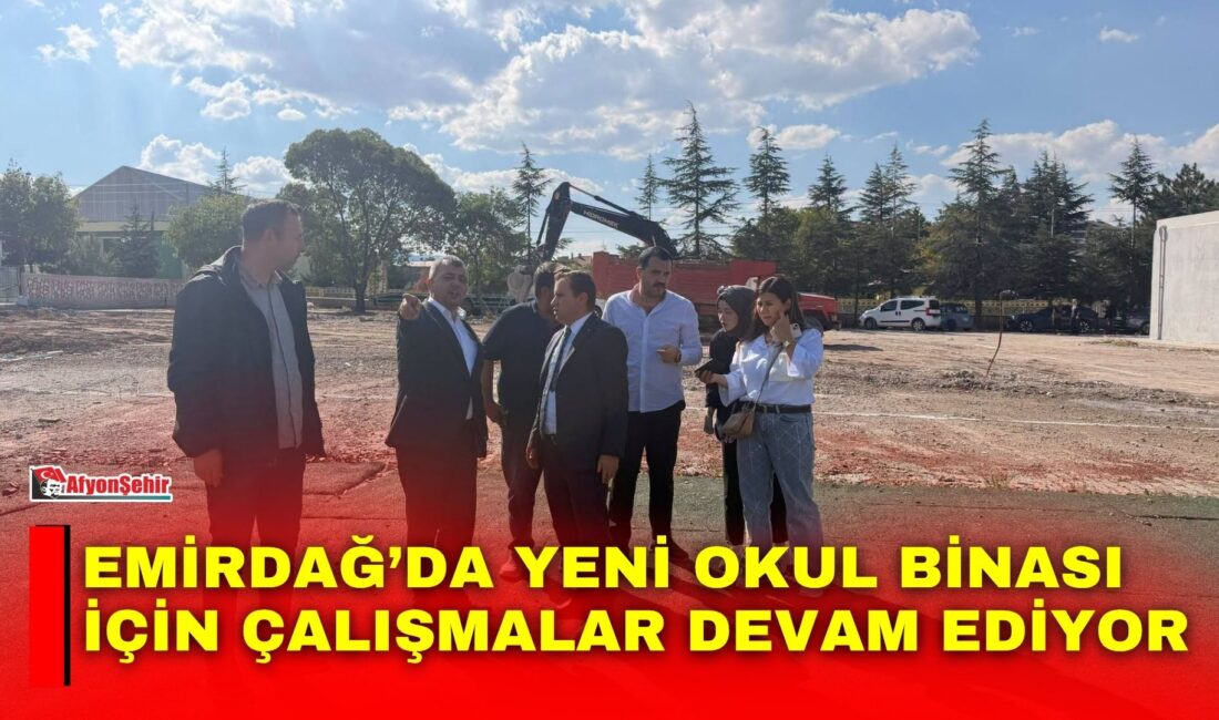 Emirdağ Belediye Başkanı Serkan Koyuncu, Emirdağ Kaymakamı Adem Topaca ve
