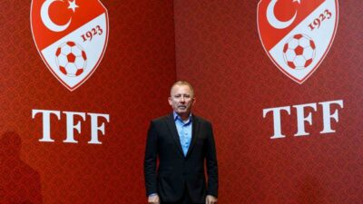 A Milli Futbol Takımı Teknik Direktörü Sergen Yalçın, kendisini ‘halkın