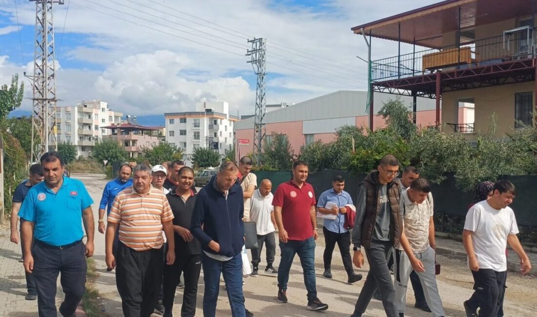 Adana’da, 3-4 Ekim Dünya Yürüyüş Günü dolayısıyla özel bireylerin katılımıyla