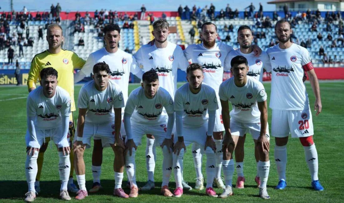 Kırıkkale FK yönetimi, Adanaspor deplasmanında alınan 1-1’lik beraberliğin ardından futbolculara