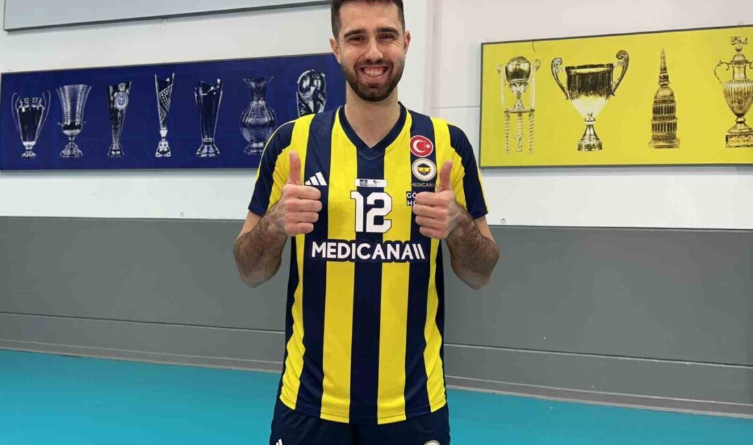 Fenerbahçe’nin milli voleybolcusu Adis Lagumdzija, en iyi oyuncuların Efeler Ligi’nde