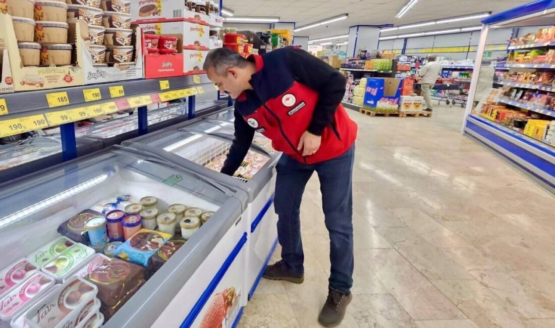 Afyonkarahisar’da tarımsal ürünlerin piyasa hareketlerinin izlenmesi amacıyla marketlerde fiyat takip