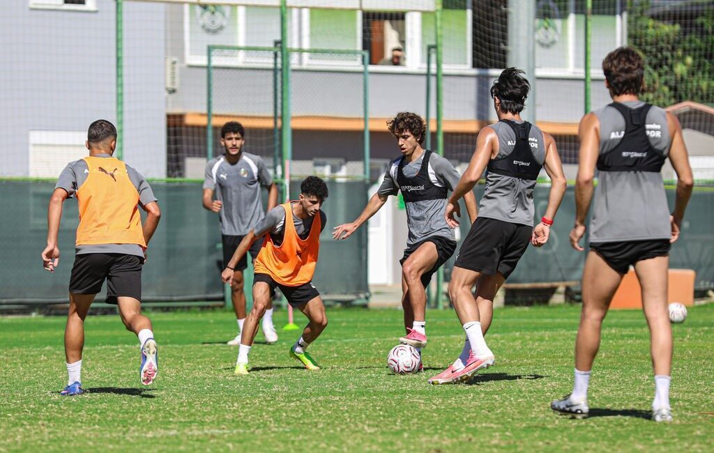 Alanyaspor, Kocaelispor maçı hazırlıklarına başladı Corendon Alanyaspor, Trendyol Süper Lig’in 9. haftasında sahasında oynayacağı Kocaelispor