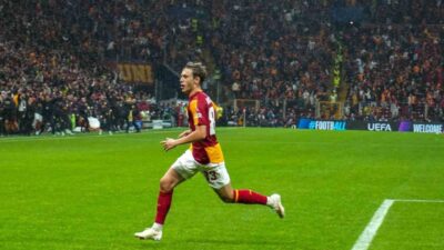 Galatasaray’ın Rus futbolcusu Aleksey Batrakov, sarı-kırmızılı formayla ilk golünü Barcelona’ya