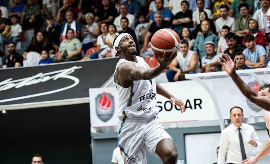 Aliağa Petkimspor, Basketbol Süper Ligi’nin 5. haftasında deplasmanda Tofaş’ı 74-72