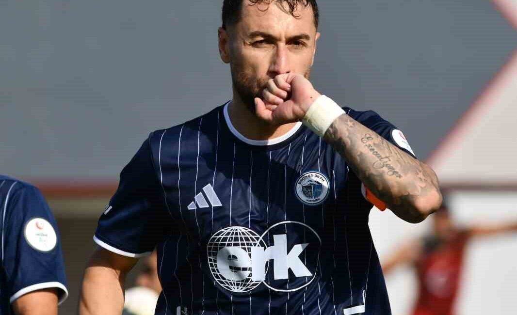Artun Akçakın hat-trick yaptı Erciyes 38 FSK takım kaptanı Artun Akçakın, Adanaspor maçında hat