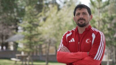 Türkiye Kadın Güreş Milli Takımı Teknik Direktörü Ayhan Sucu, Astana’da