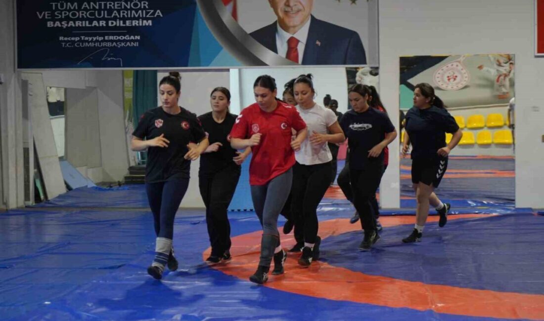 Gaziantep’te yaşayan 18 yaşındaki Sema Yüksel, babasının “erkek sporu” diyerek