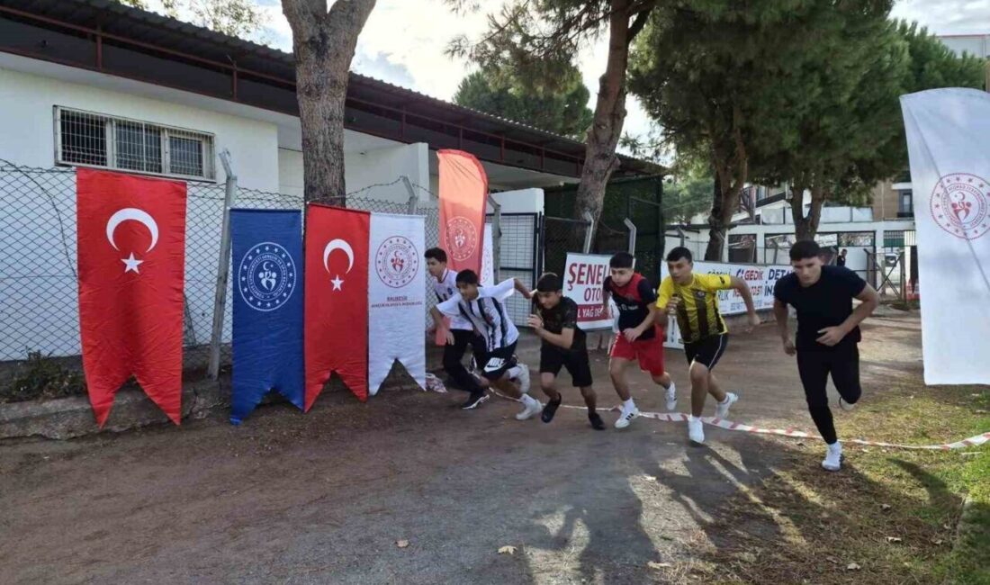 Balıkesir’in Burhaniye ilçesinde, 29 Ekim Cumhuriyet Bayramı etkinlikleri kapsamında düzenlenen