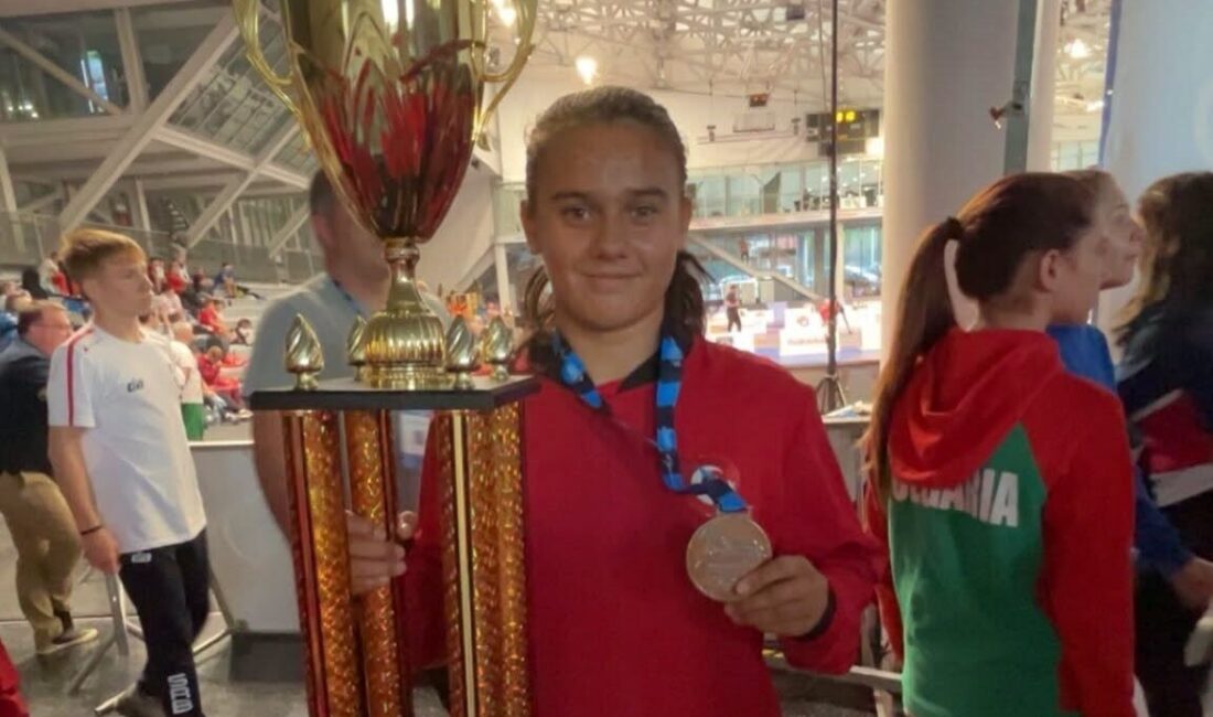Hırvatistan’ın Koprivnica kentinde düzenlenen Balkan Güreş Şampiyonası’nda Bolulu genç sporcu