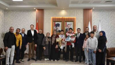 Güreşte Balkan şampiyonu olan Erzurum Gençlikspor Kulübü ve SEM Sporcusu