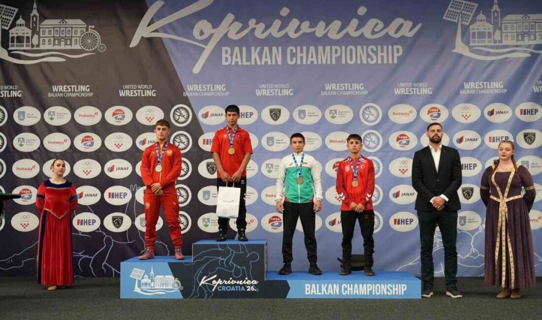 Şahinbey Belediyespor Kulübü’nün genç güreşçileri, Hırvatistan’da düzenlenen U17 Balkan Güreş