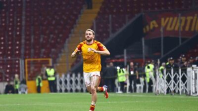 Galatasaraylı futbolcu Barış Alper Yılmaz, maçtan sonra sarı-kırmızılı taraftarların isteğini