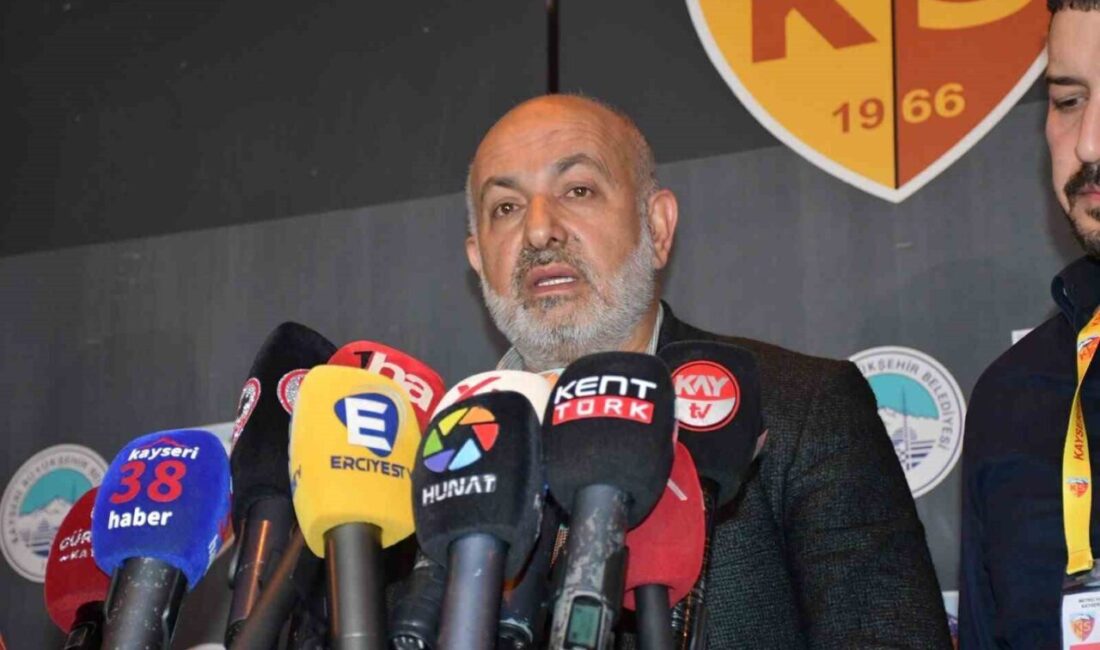 Kayserispor Başkanı Ali Çamlı, Manisa FK ile oynanan müsabakada çıkan