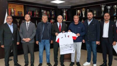 Düzce Belediye Başkanı Dr. Faruk Özlü, TFF 3 Lig’de mücadele