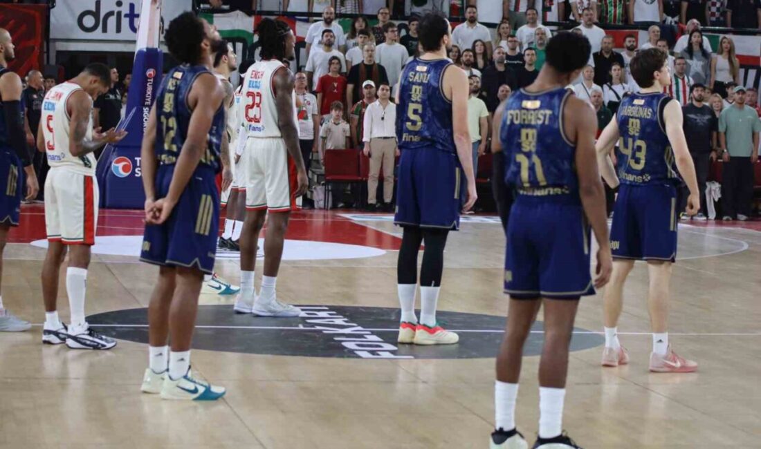 Türkiye Sigorta Basketbol Süper Ligi’nin 5. haftasında Karşıyaka, evinde Fenerbahçe’ye