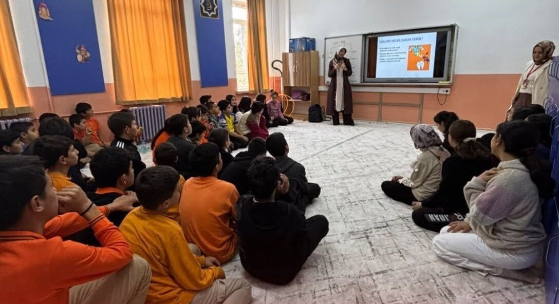 Konya’nın Beyşehir ilçesinde çocukların ağız ve diş sağlığını korumak, erken