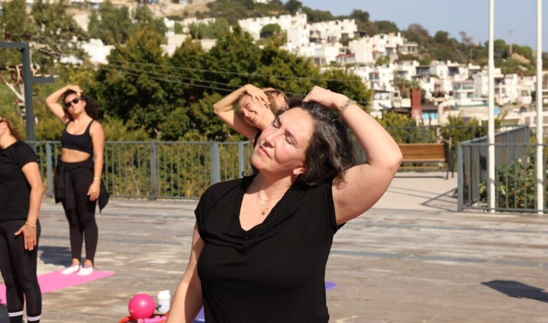 Bodrum Belediyesi Serbay Ilıcak Spor ve Kültür Kompleksinde düzenlenen pilates
