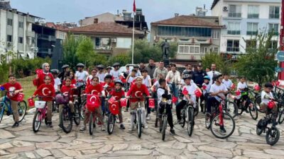 Aydın’ın Bozdoğan ilçesinde 29 Ekim Cumhuriyet Bayramı etkinlikleri kapsamında düzenlenen
