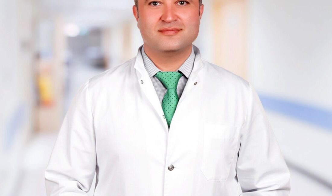 Kurtköy Özel Ersoy Hastanesi Göz Hastalıkları Uzmanı Doç. Dr. Ahmet