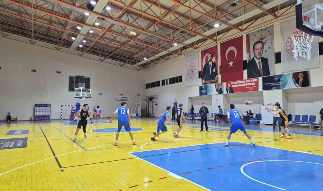 Burhaniye ilçesinde, Gençlik ve Spor İlçe Müdürlüğü tarafından düzenlenen 29