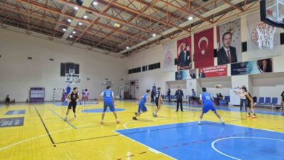 Burhaniye ilçesinde, Gençlik ve Spor İlçe Müdürlüğü tarafından düzenlenen 29