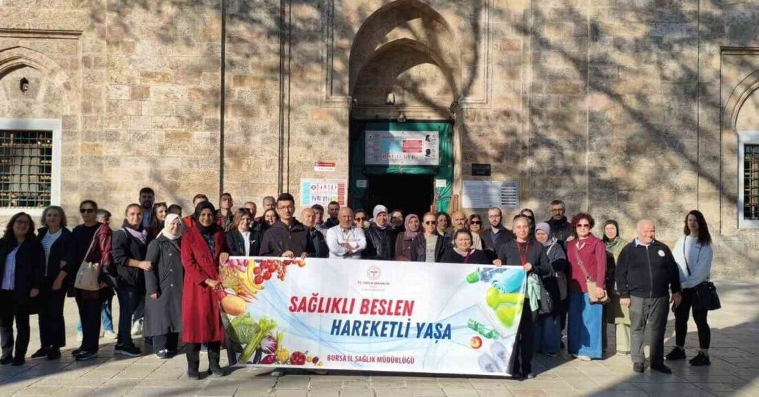 Bursa İl Sağlık Müdürlüğü tarafından Dünya Yürüyüş Günü kapsamında düzenlenen