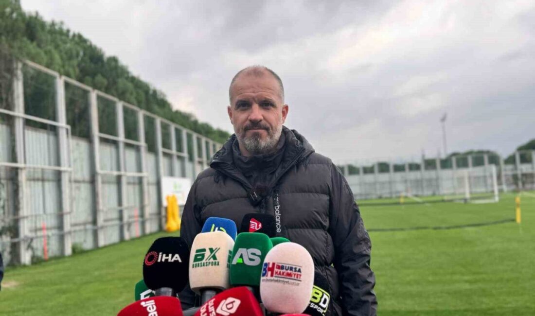 Bursaspor Teknik Direktörü Mustafa Er, Bandırmaspor maçı öncesi yaptığı açıklamada,