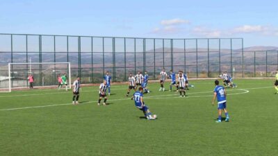 Profesyonelliğe Geçiş Ligi’nde Denizli’yi temsil eden Çal Belediyespor, Marmaris Belediyespor’u