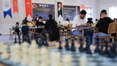 Denizli’nin Çameli ilçesinde düzenlenen 29 Ekim Cumhuriyet Bayramı ELO Satranç