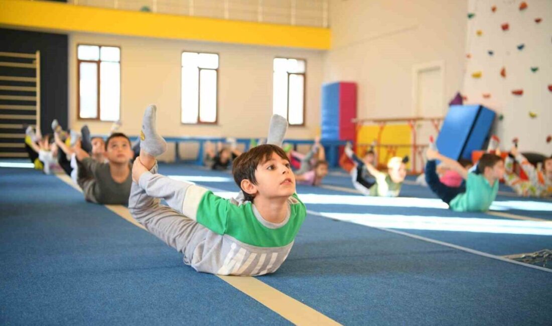 Çayırova Belediyesinin kış spor okullarında yeni dönem kayıtları başladı. Futbol,