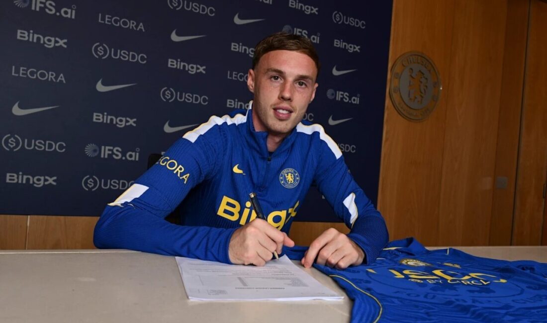 Premier Lig ekiplerinden Chelsea, İngiliz futbolcu Cole Palmer’ın sözleşmesinin 2036