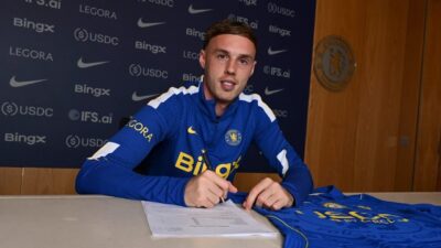 Premier Lig ekiplerinden Chelsea, İngiliz futbolcu Cole Palmer’ın sözleşmesinin 2036