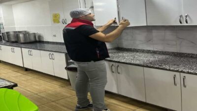 Şırnak’ın Cizre ilçesinde halk sağlığını korumak amacıyla harekete geçen ekipler,