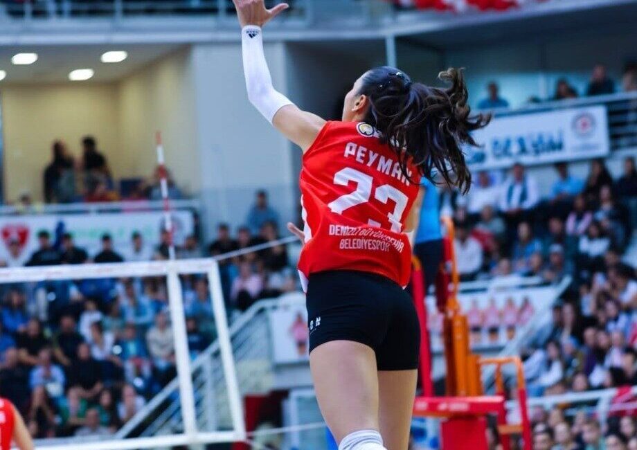 Denizli Büyükşehir Belediyespor Kadın Voleybol Takımı, yeni sezonun ilk müsabakasında