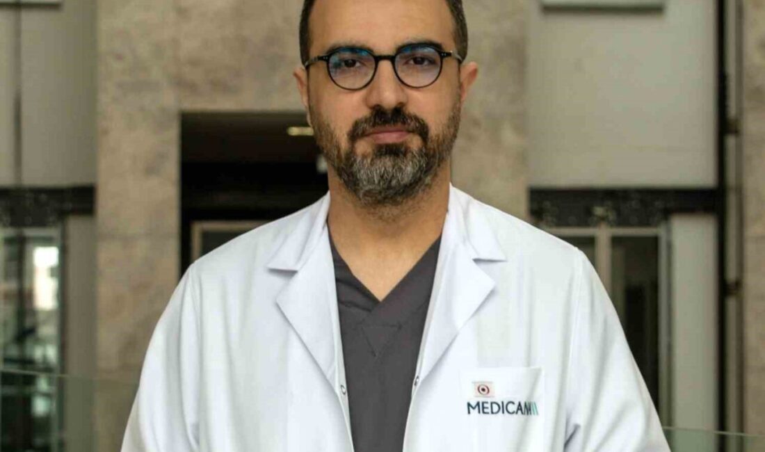 Medicana Sağlık Grubu Göz Hastalıkları Uzmanı Doç. Dr. Ayhan Dursun,