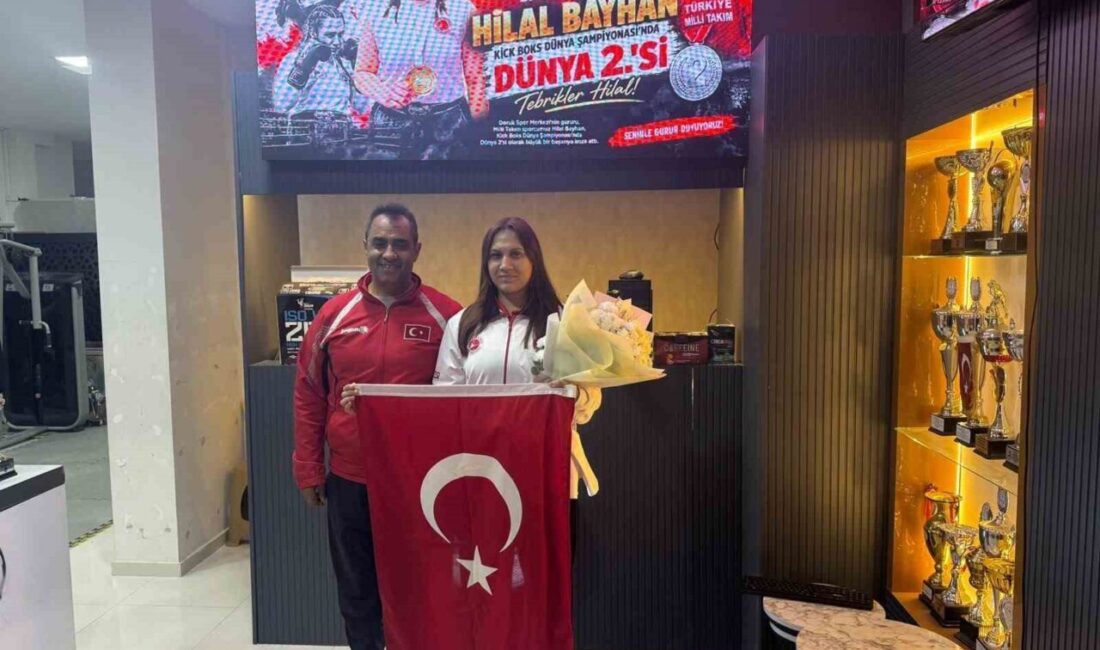 İtalya’da düzenlenen Kick Boks Gençler Dünya Şampiyonası’nda +70 kiloda dünya