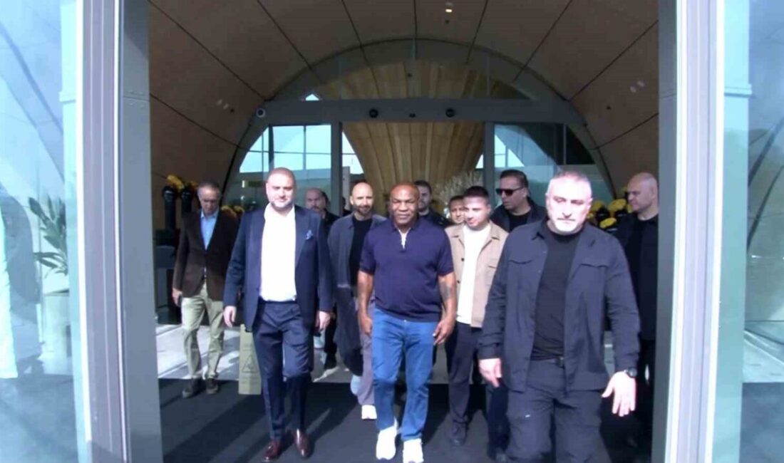 Dünyaca ünlü boksör Mike Tyson, İstanbul’a geldi. Bir dizi projesi