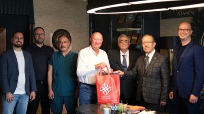 Uluslararası El Bileği Merkezleri’nin (International Wrist Centers, IWC) Kurucusu ve