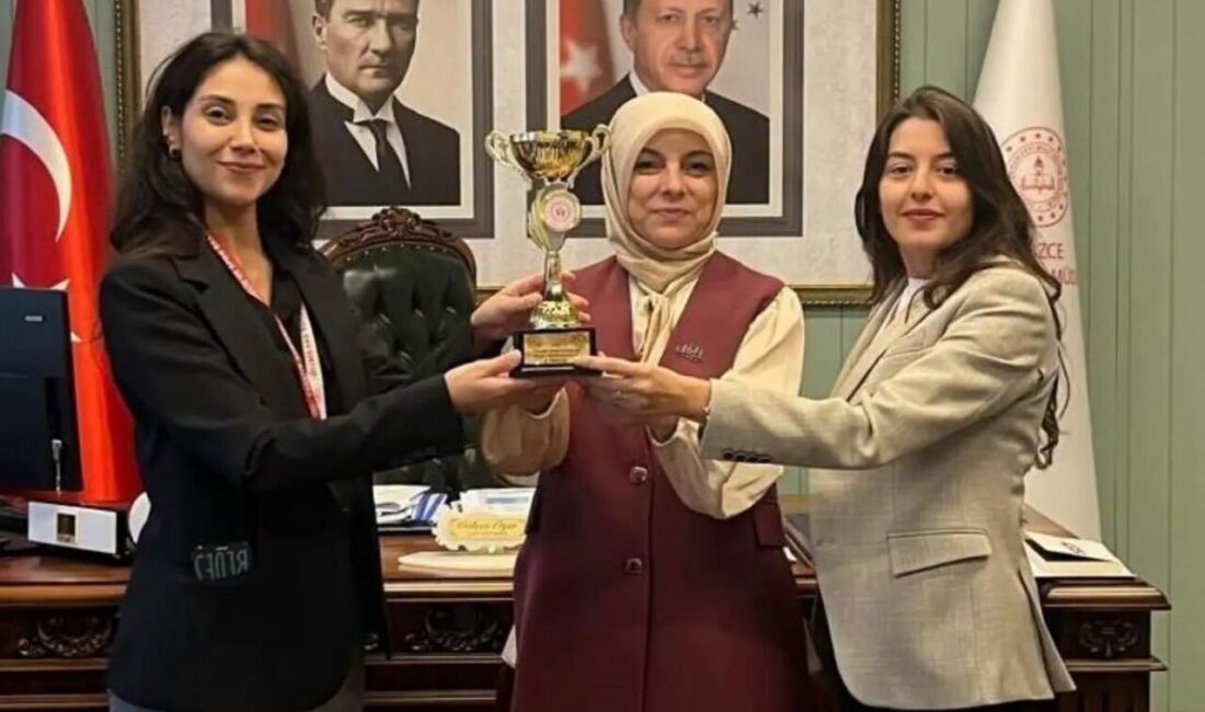 Kamu Spor Oyunları kapsamında düzenlenen masa tenisi müsabakalarında il birinciliğini