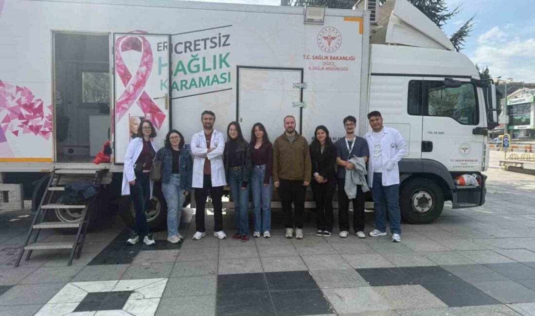 Düzce’de kadınlara ücretsiz kanser taraması yapıldı Düzce Anıtpark Meydanı’nda kurulan Gezici Kanser Tarama Tırı ile kadınlara