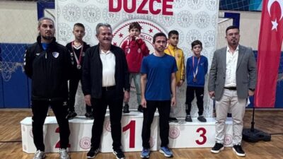Düzce’de düzenlenen 29 Ekim Cumhuriyet Bayramı Karate İl Şampiyonası’na 5