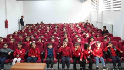 Elazığ Belediyesi, kent genelindeki okullarda öğrencilere yönelik ağız ve diş