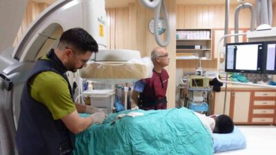 Fırat Üniversitesi Hastanesi’nde genç bir hastaya, Venöz Vasküler Malformasyona Köpüklü
