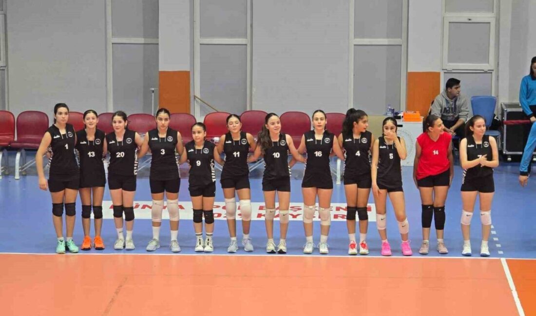 Kayseri Erciyes Voleybol Kulübü, Küçük Kızlar kategorisinde karşılaştığı Erva Voleybol