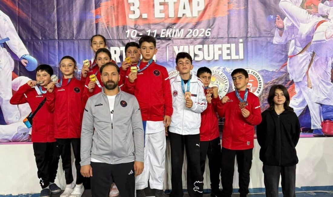 Erzincanlı sporcular, Artvin’in Yusufeli ilçesinde düzenlenen Spor Toto Türkiye Karate