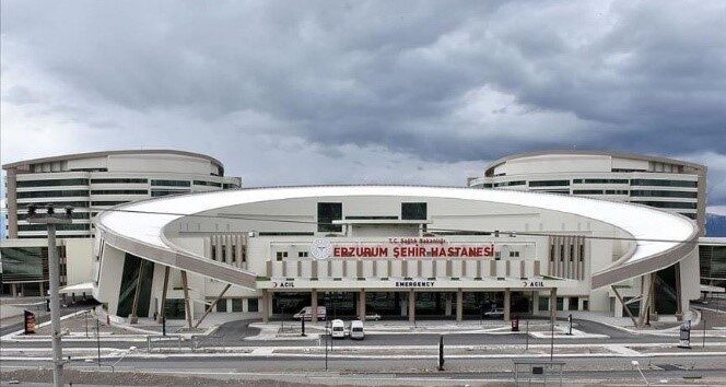 Erzurum Şehir Hastanesi’nde gün içerisinde hastaneye gitme imkanı bulamayan vatandaşların